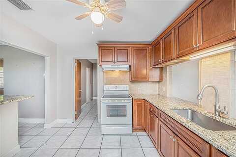 6Th, SAINT PETERSBURG, FL 33713