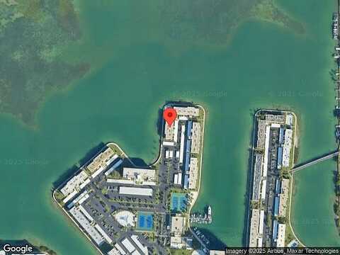 Sun Island Dr S, South Pasadena, FL 33707