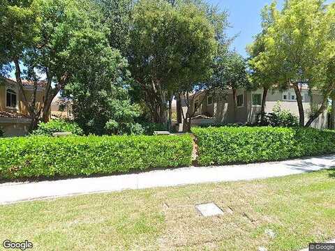 Via Mezner, Naples, FL 34108