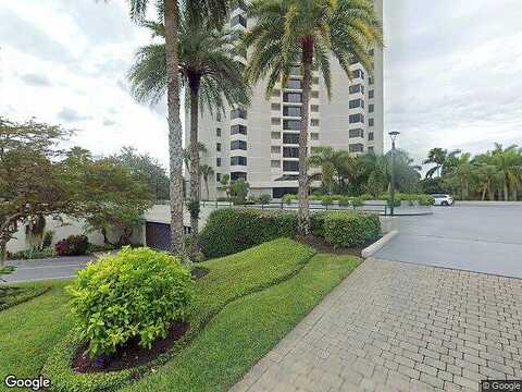 Heron Point Dr, Naples, FL 34108