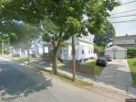 Villa, CRANSTON, RI 02905