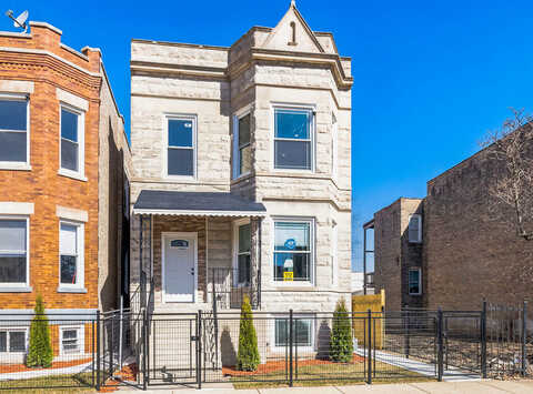 Maypole, CHICAGO, IL 60624