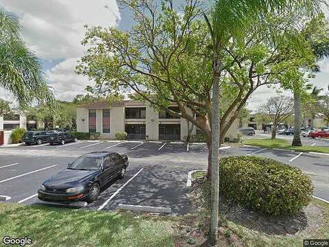 N Hiatus Rd, PEMBROKE PINES, FL 33026