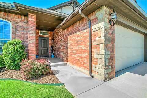 Sandhurst, EDMOND, OK 73012