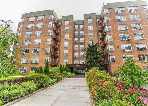 211Th St Apt 2A ., Bayside, NY 11360