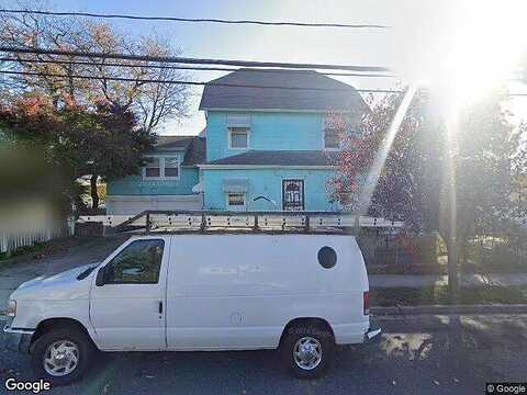 Colonial, FREEPORT, NY 11520