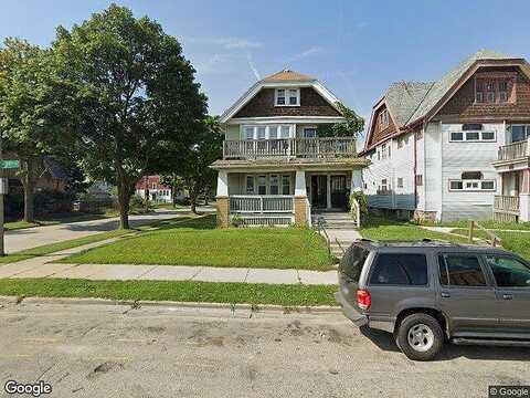 39Th, MILWAUKEE, WI 53210