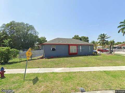 28Th, RIVIERA BEACH, FL 33404