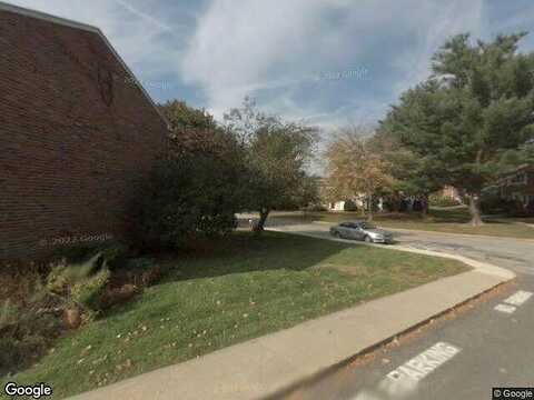 Hadley Village Rd Unit 28, South Hadley, MA 01075