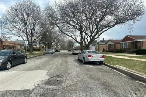84Th, CHICAGO, IL 60652