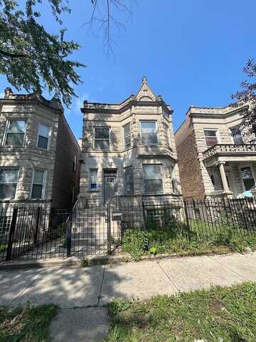 W Monroe St, CHICAGO, IL 60624