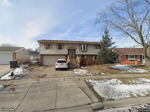Holly, STREAMWOOD, IL 60107
