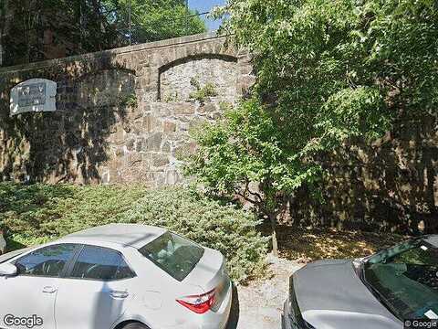 Post Rd 1B, Bronx, NY 10471