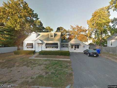 Anne, SPRINGFIELD, MA 01104