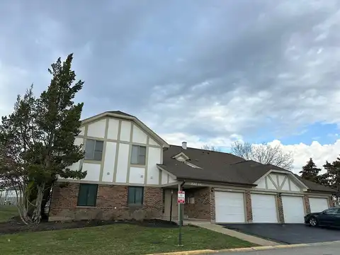 Clairmont Court Unit W, Orland Park, IL 60462