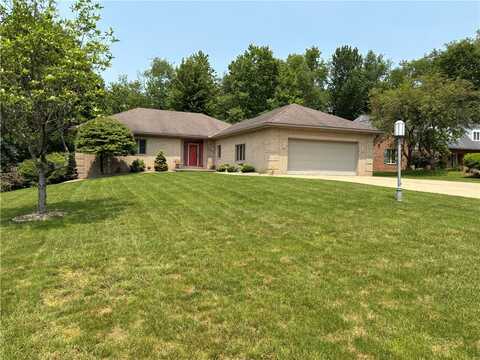 129 Lakeshore Dr, Center Twp, PA 16001