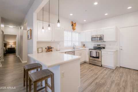 2801 N LITCHFIELD Road, Goodyear, AZ 85395