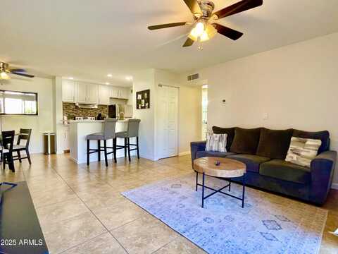 8055 E Thomas Road, Scottsdale, AZ 85251