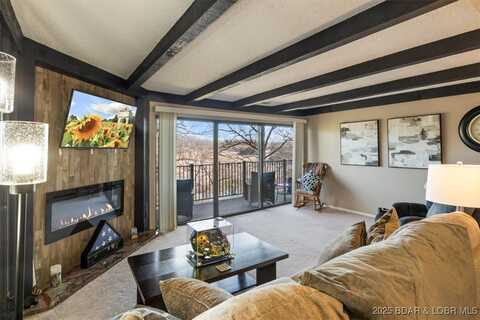 92 Waters Edge Court, Lake Ozark, MO 65049