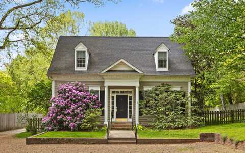 510 Lake Avenue, Signal Mountain, TN 37377