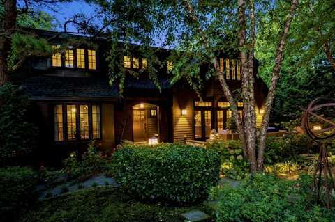 12 Somerset Road, Provincetown, MA 02657