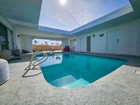 48320 Beverly Drive, Palm Desert, CA 92260