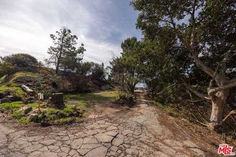 24524 Piuma Rd, Malibu, CA 90265