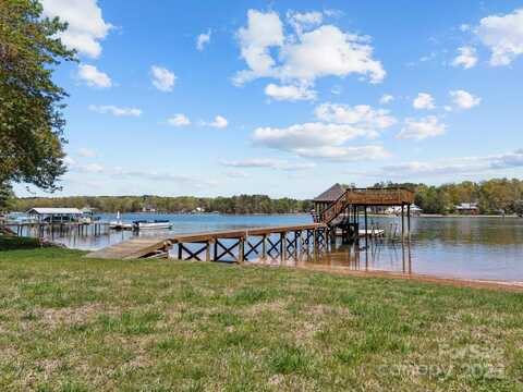 126 Balmoral Drive, Mooresville, NC 28117