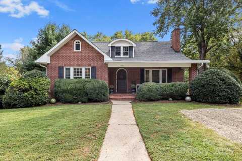 495 Fairview Road, Asheville, NC 28803