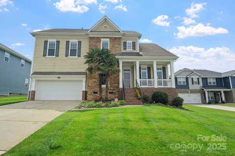 135 Tenth Green Court, Statesville, NC 28677