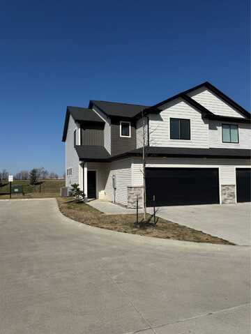 6948 Holly Court, Johnston, IA 50131