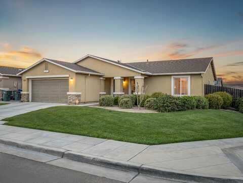 5275 Hoxie Avenue E, Fresno, CA 93725