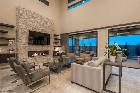 18 GARDEN RAIN Drive, Las Vegas, NV 89135
