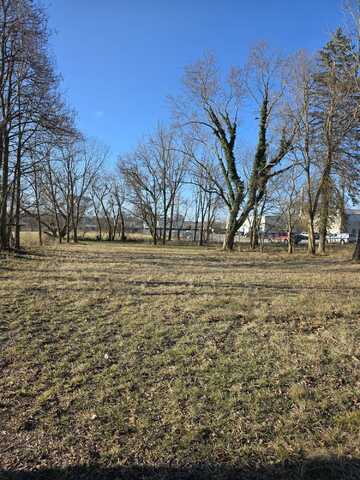 663-661 W Main Street, Ionia, MI 48846