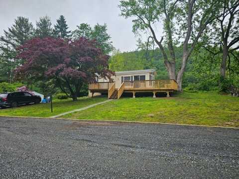 16 Willow Ln, Knowlton Twp., NJ 07832