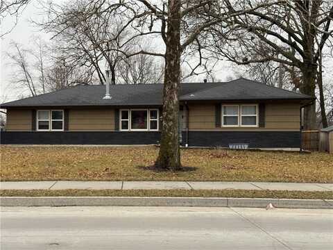 1403 E Mechanic Street, Harrisonville, MO 64701