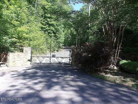 39 FIVE OAKS Circle, Whitesburg, TN 37891