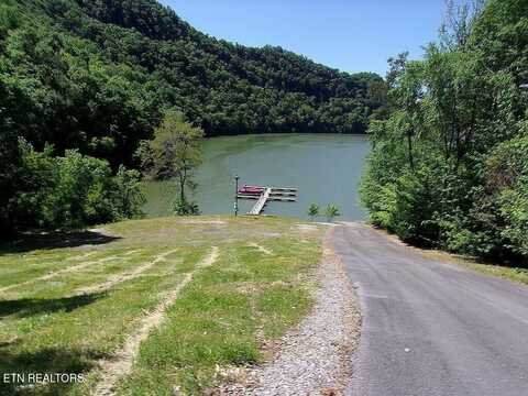 38 five oaks Circle, Whitesburg, TN 37891
