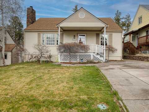 2039 Lawrence Street, Klamath Falls, OR 97601