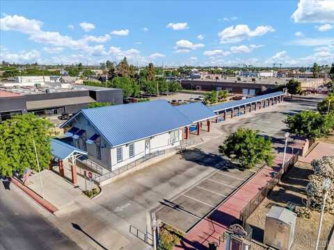 504 7th Street, Hanford, CA 93230