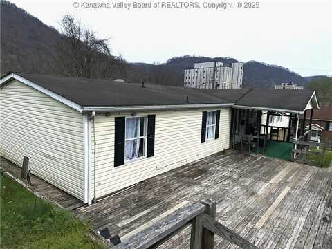 107 S Early Street, Montgomery, WV 25136