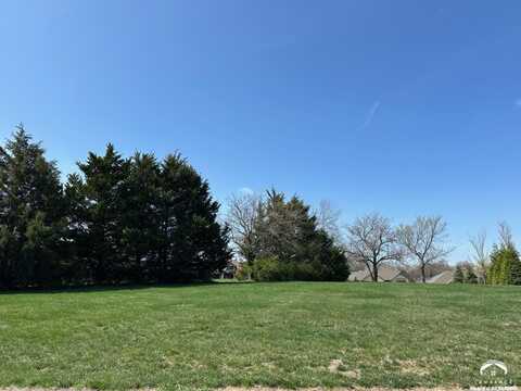 121 N Wilderness Way, Lawrence, KS 66049