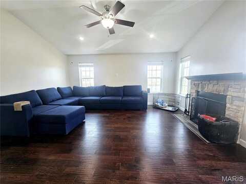 182 Ridgeview Drive, Saint Robert, MO 65584