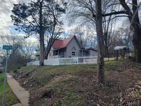 505 S 4th Street, Clarksville, MO 63336
