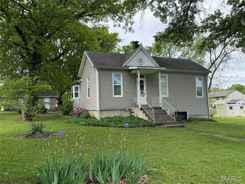 904 W Johnson Street, Vandalia, IL 62471