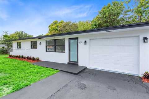 601 NW 35th Ter, Lauderhill, FL 33311