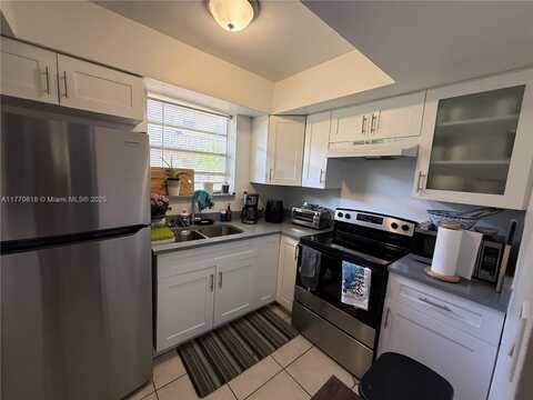 1350 NE 119th St, Miami, FL 33161