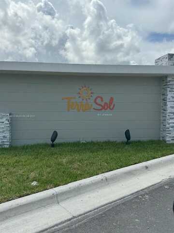 633 SE 13th St Cir, Homestead, FL 33034