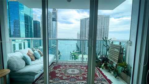 31 SE 5th St, Miami, FL 33131