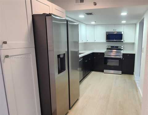 17890 W Dixie Hwy 318 Hwy, North Miami Beach, FL 33160